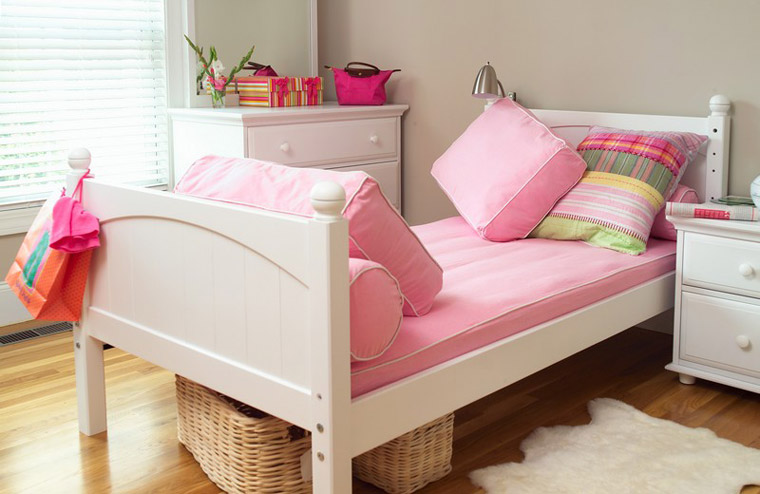girls bedroom with Maxtrix furniture
