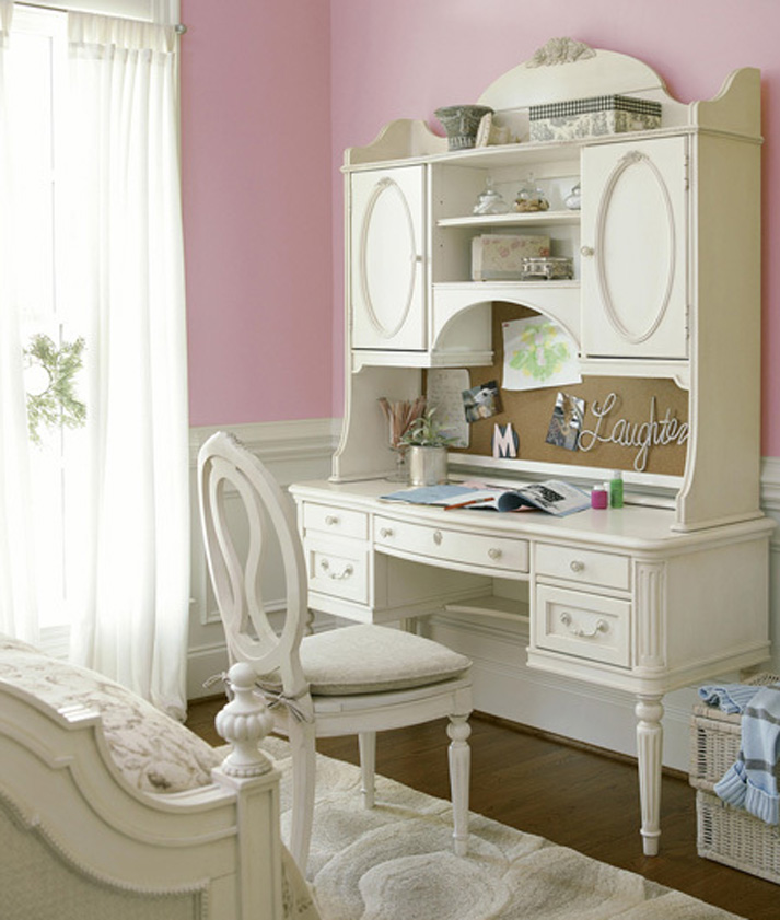 Arianna Collection vanity desk and hutch