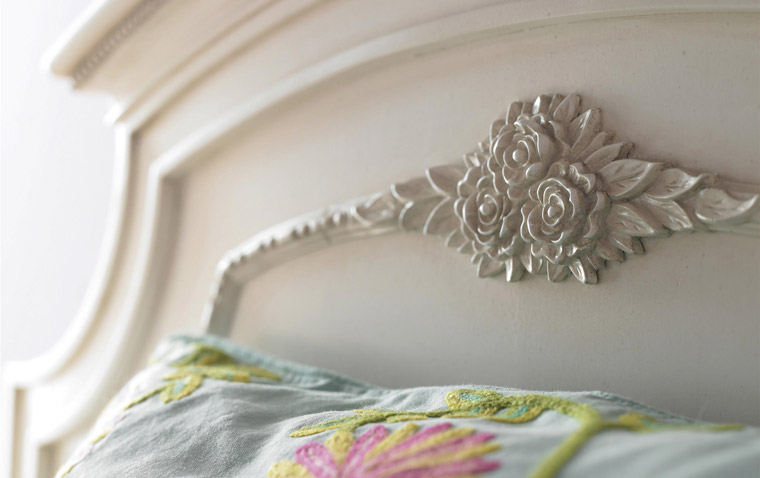 Gabriella panel bed lace closeup