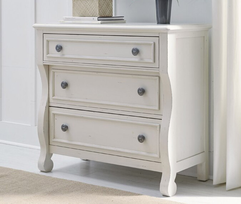 harbor house three drawer chest in pebble white