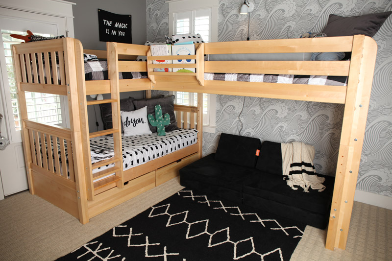 Maxtrix natural finish corner bunk loft bed with room scene decorations
