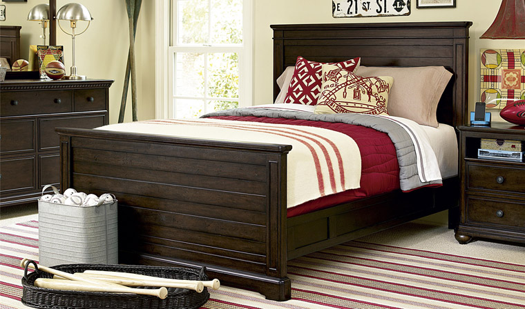 Paula Deen Guys panel bed