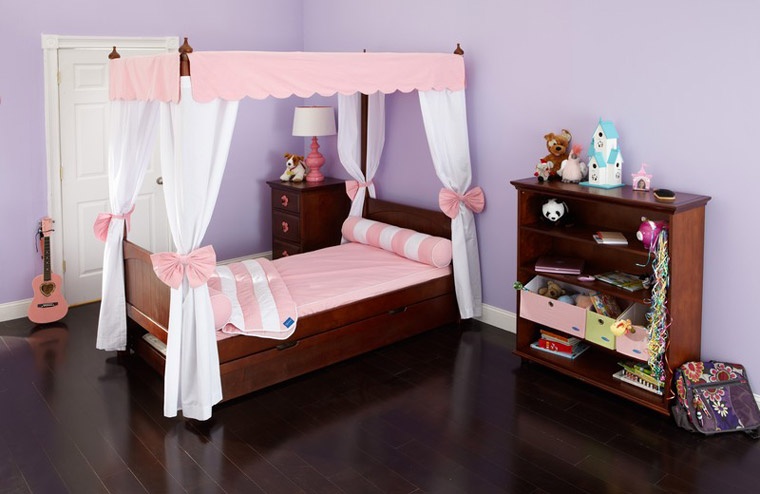 Maxtrix princess poster bed in chestnut wood color