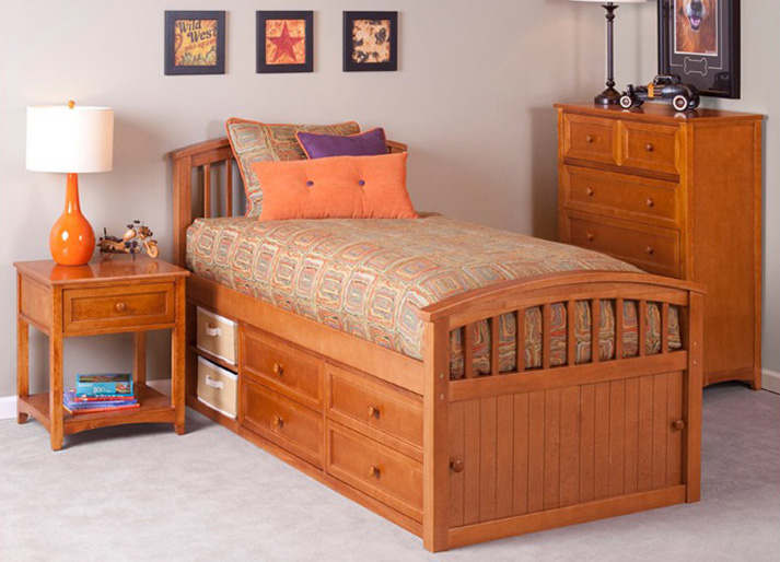 Valley captains bed in pecan finish
